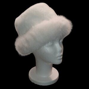 Womens Fluffy White Faux Fur Bucket Hat Adjustable Ribbon Ties Quilted Lining